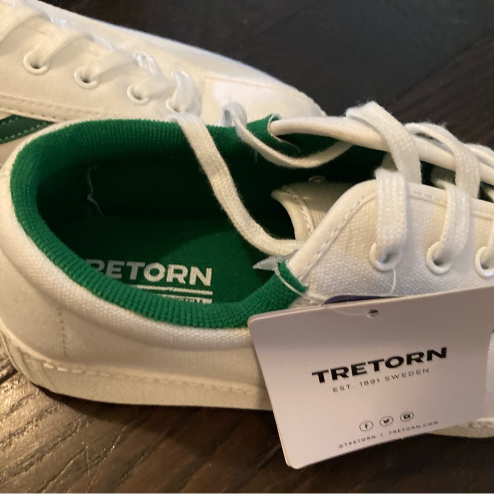 NWT Tretorns.